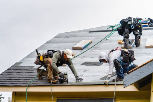 Professional Gutter Installation technician working in Jamestown, SC